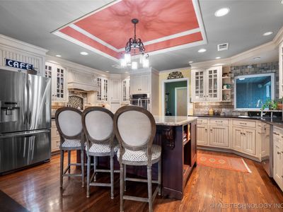 9402 E 16th St, Tulsa