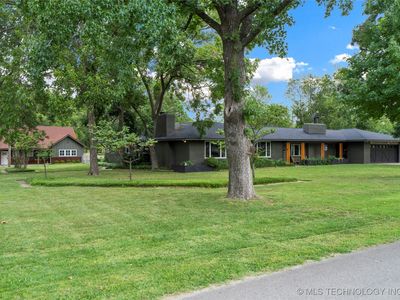 9402 E 16th St, Tulsa