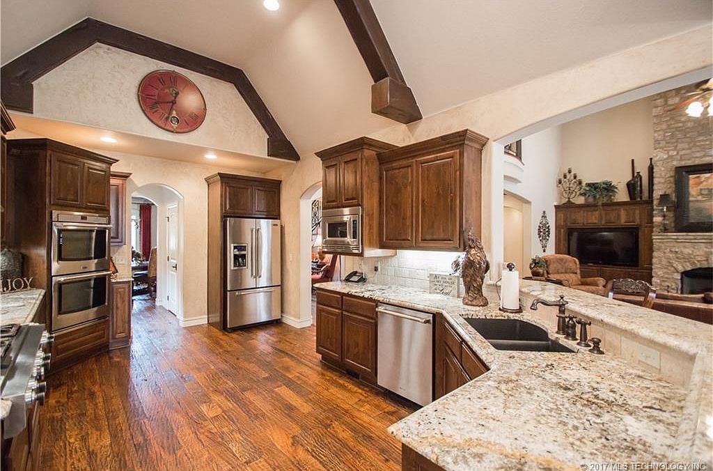 11170 S 72nd Ave E, Bixby