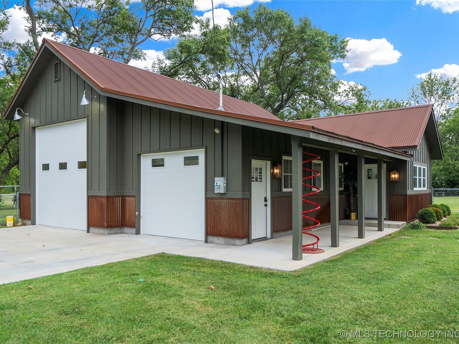 9402 E 16th St, Tulsa