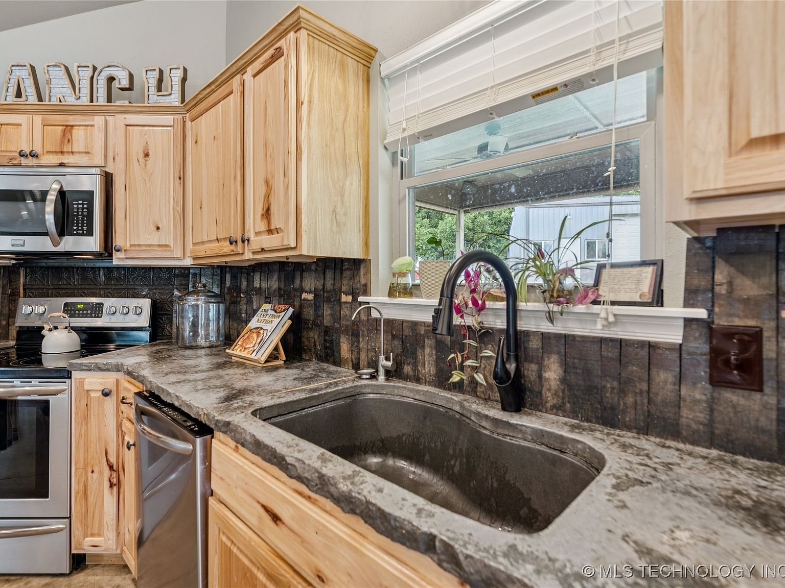 23605 E 132nd St S, Coweta