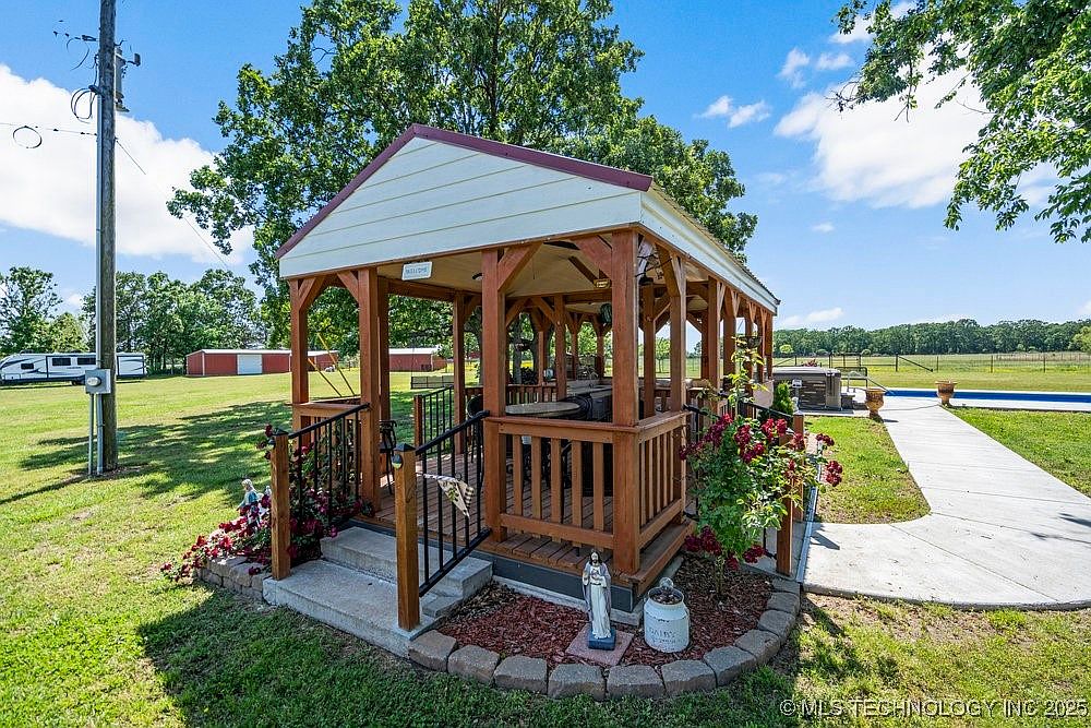 8195 Highway 82a, Tahlequah