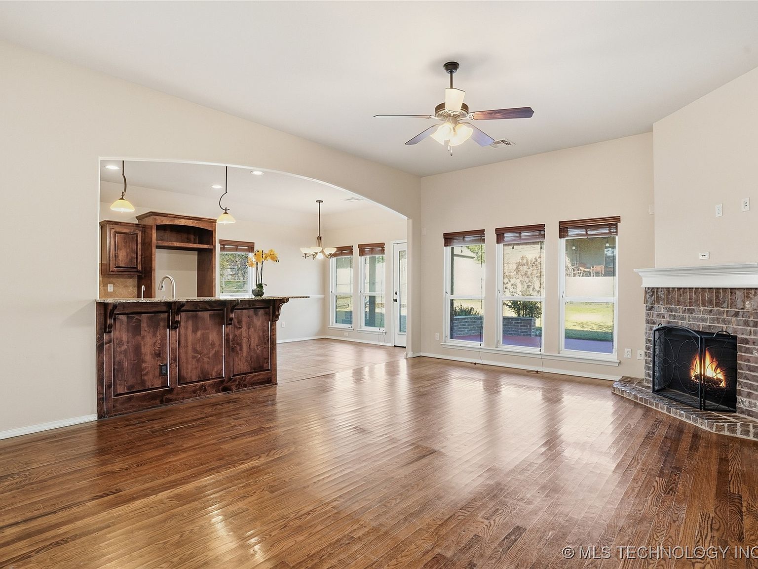 1809 W Woodbury St N, Broken Arrow