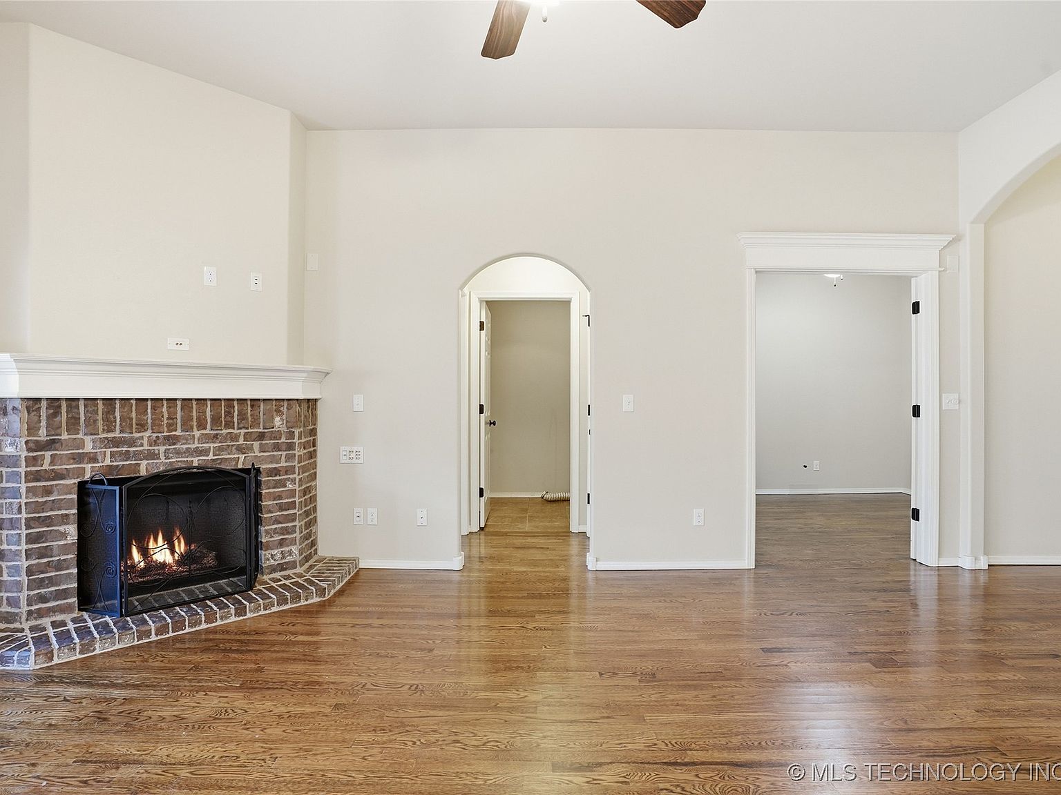 1809 W Woodbury St N, Broken Arrow