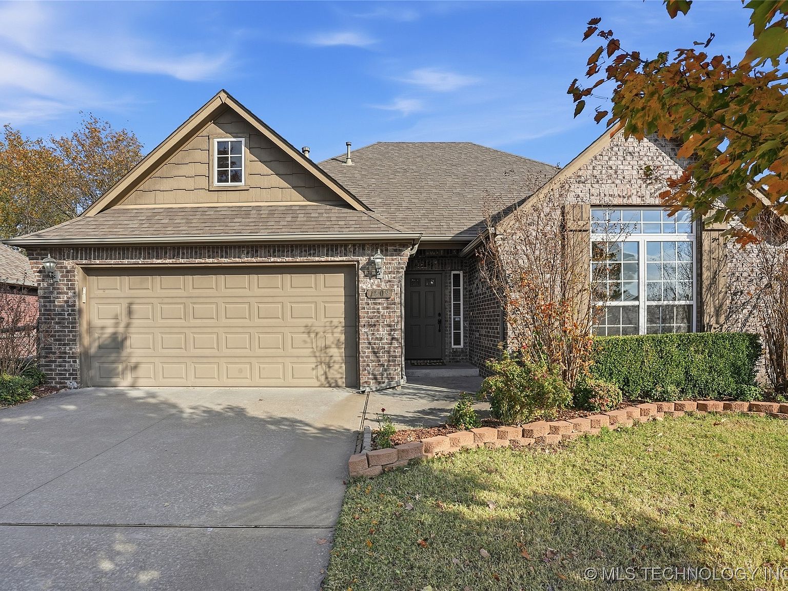 1809 W Woodbury St N, Broken Arrow