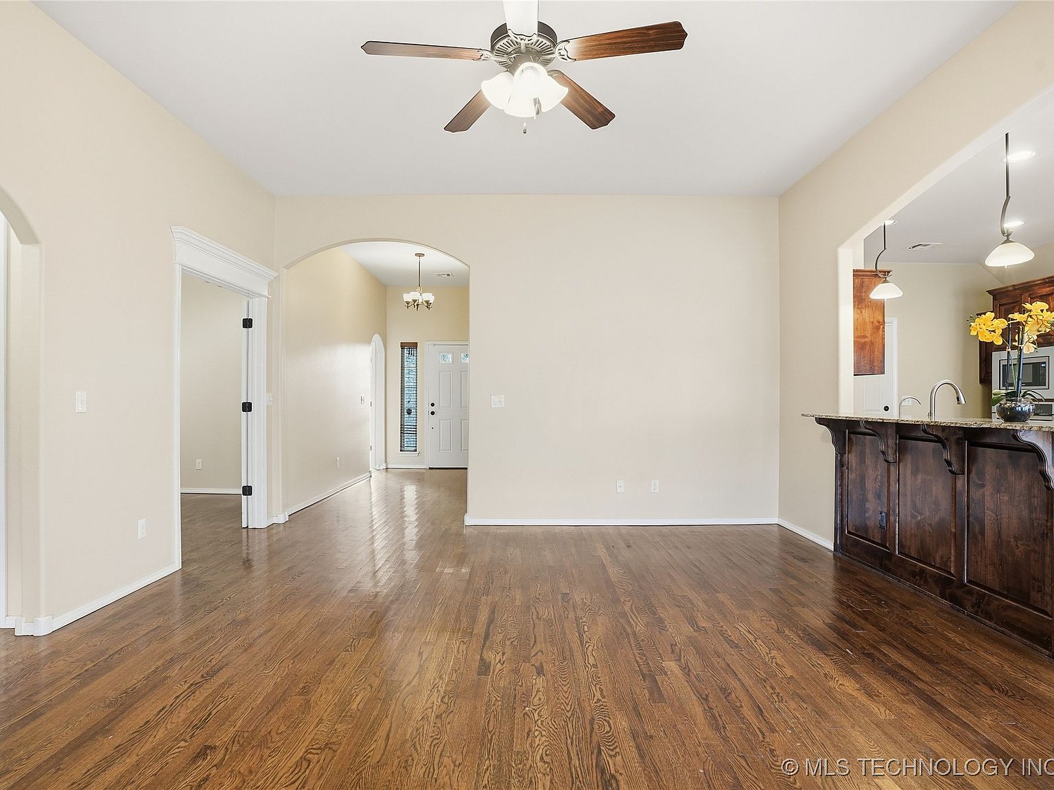 1809 W Woodbury St N, Broken Arrow