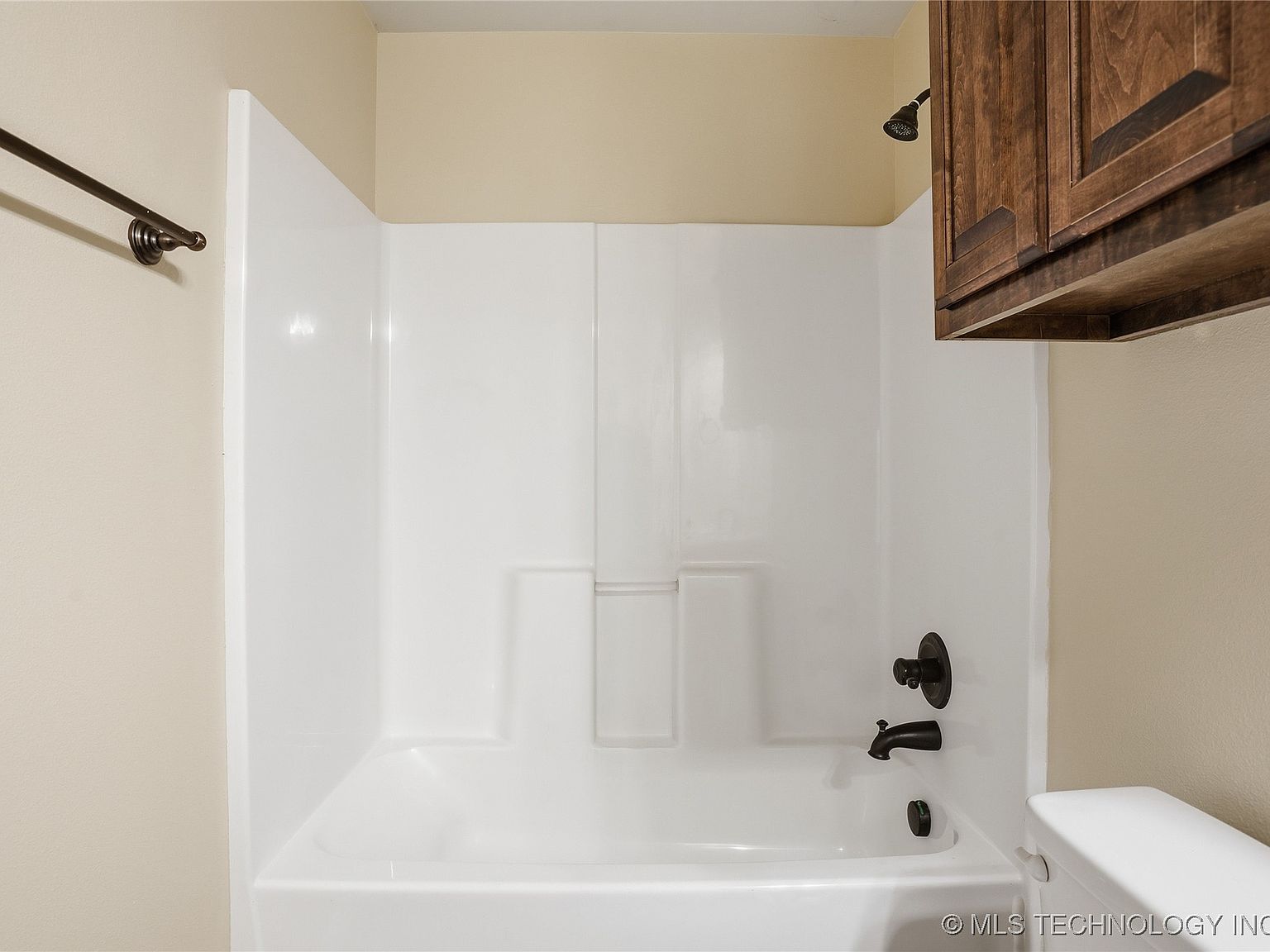 1809 W Woodbury St N, Broken Arrow