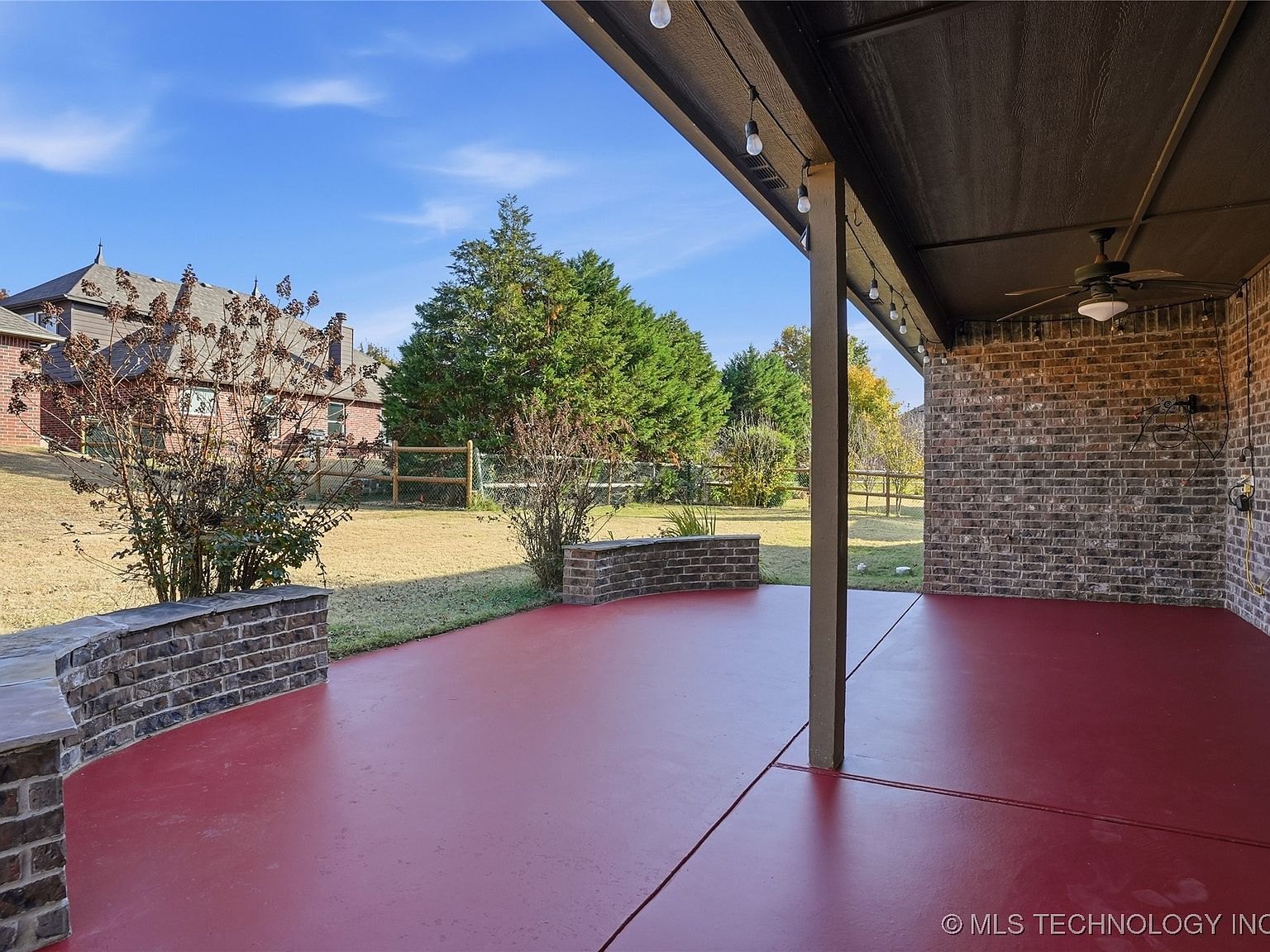 1809 W Woodbury St N, Broken Arrow