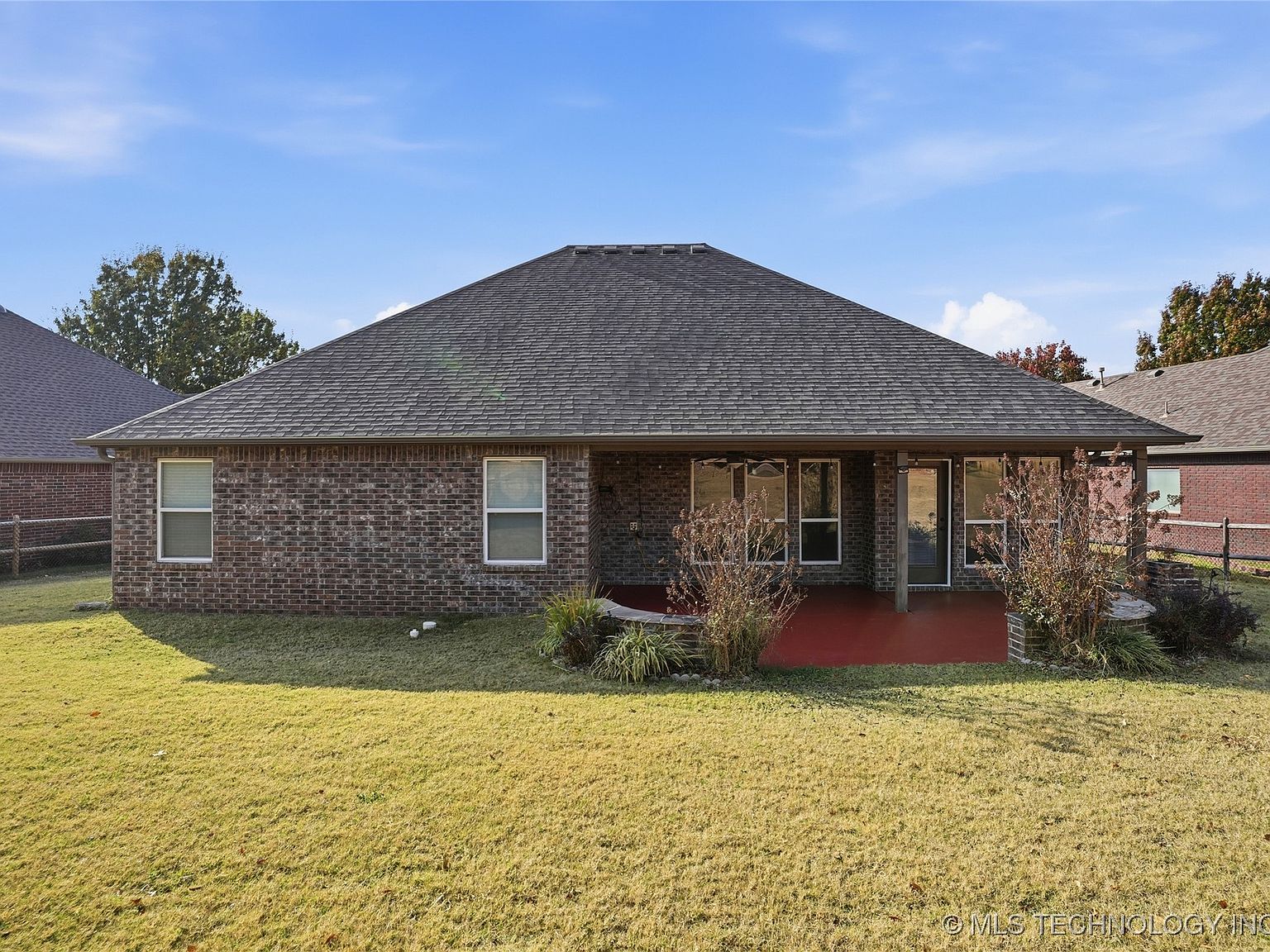 1809 W Woodbury St N, Broken Arrow