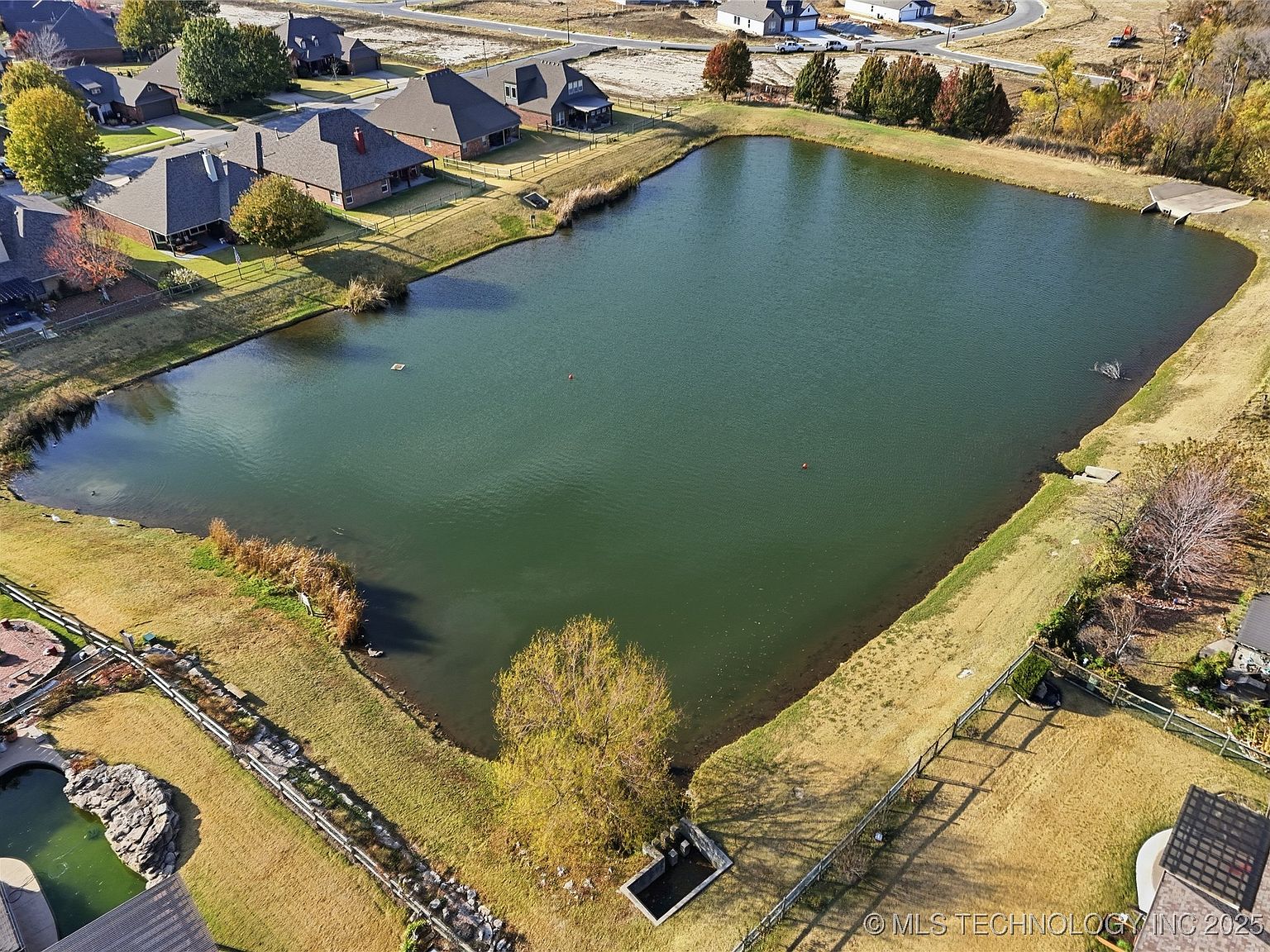 1809 W Woodbury St N, Broken Arrow