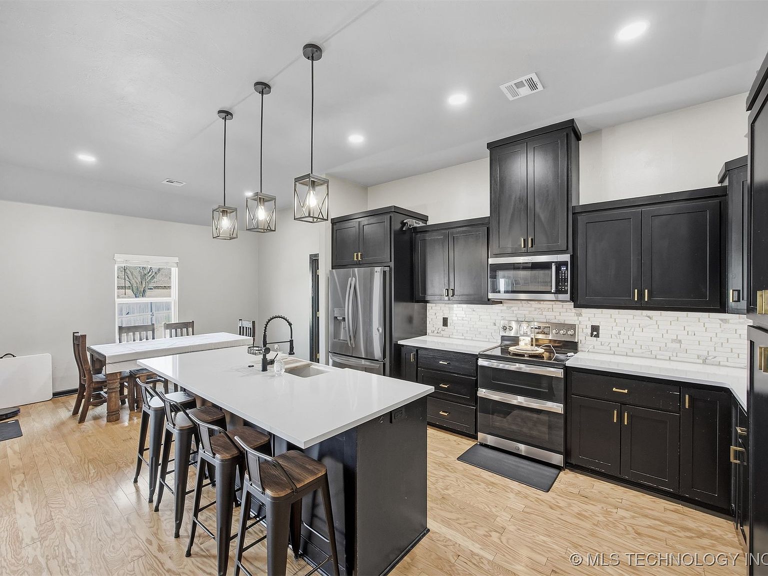 158 Sooner Dr, Stroud