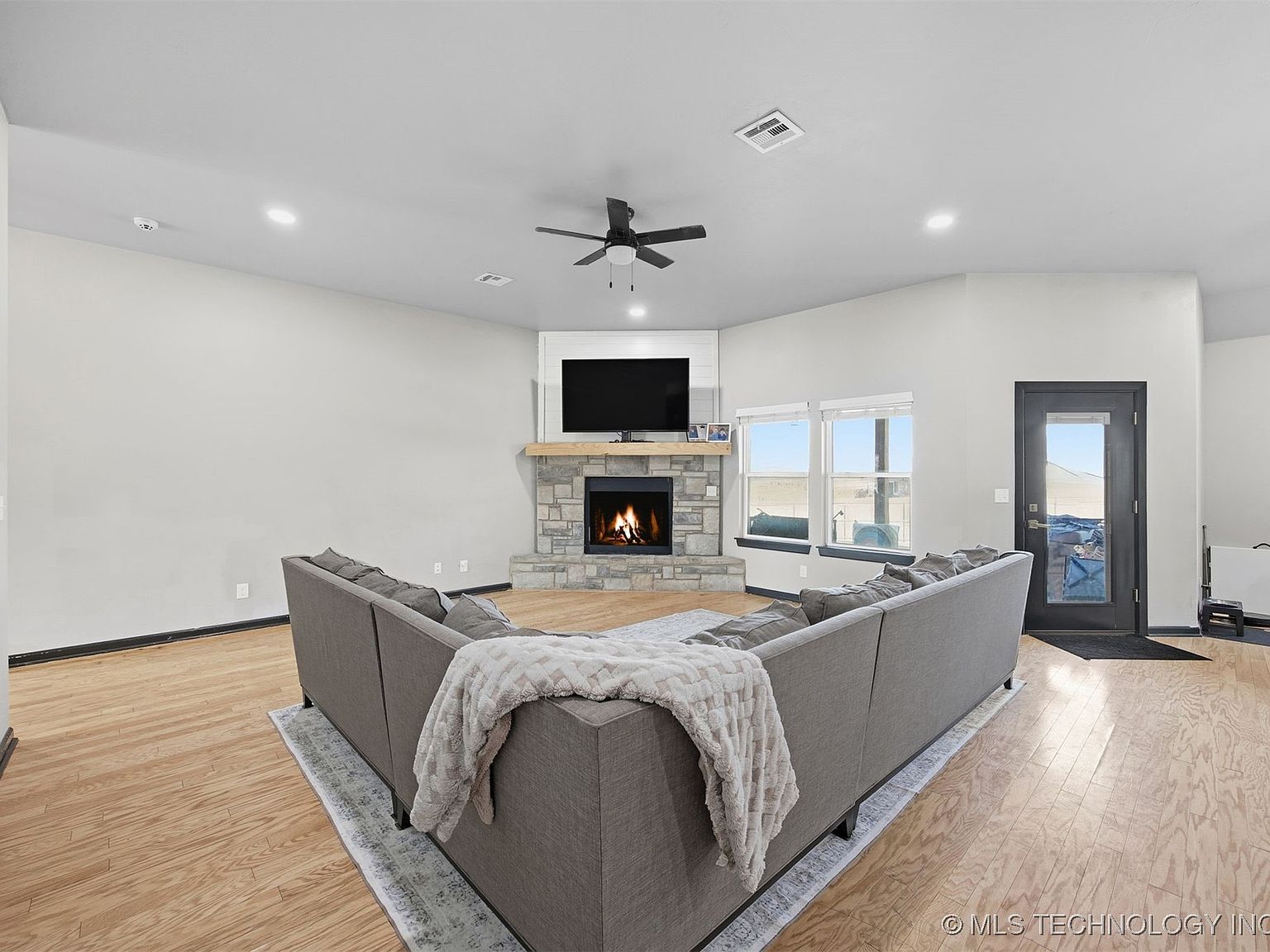 158 Sooner Dr, Stroud